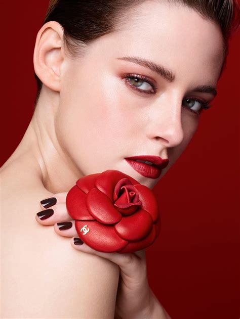 chanel kristen stewart rouge|Kristen Stewart for Chanel Rouge Allure Camelia Campaign.